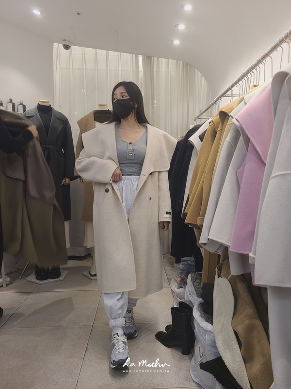 大翻領手工羊絨雙排扣長版大衣
